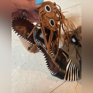 Sam Edelman heels. Never worn. Ties around ankle.